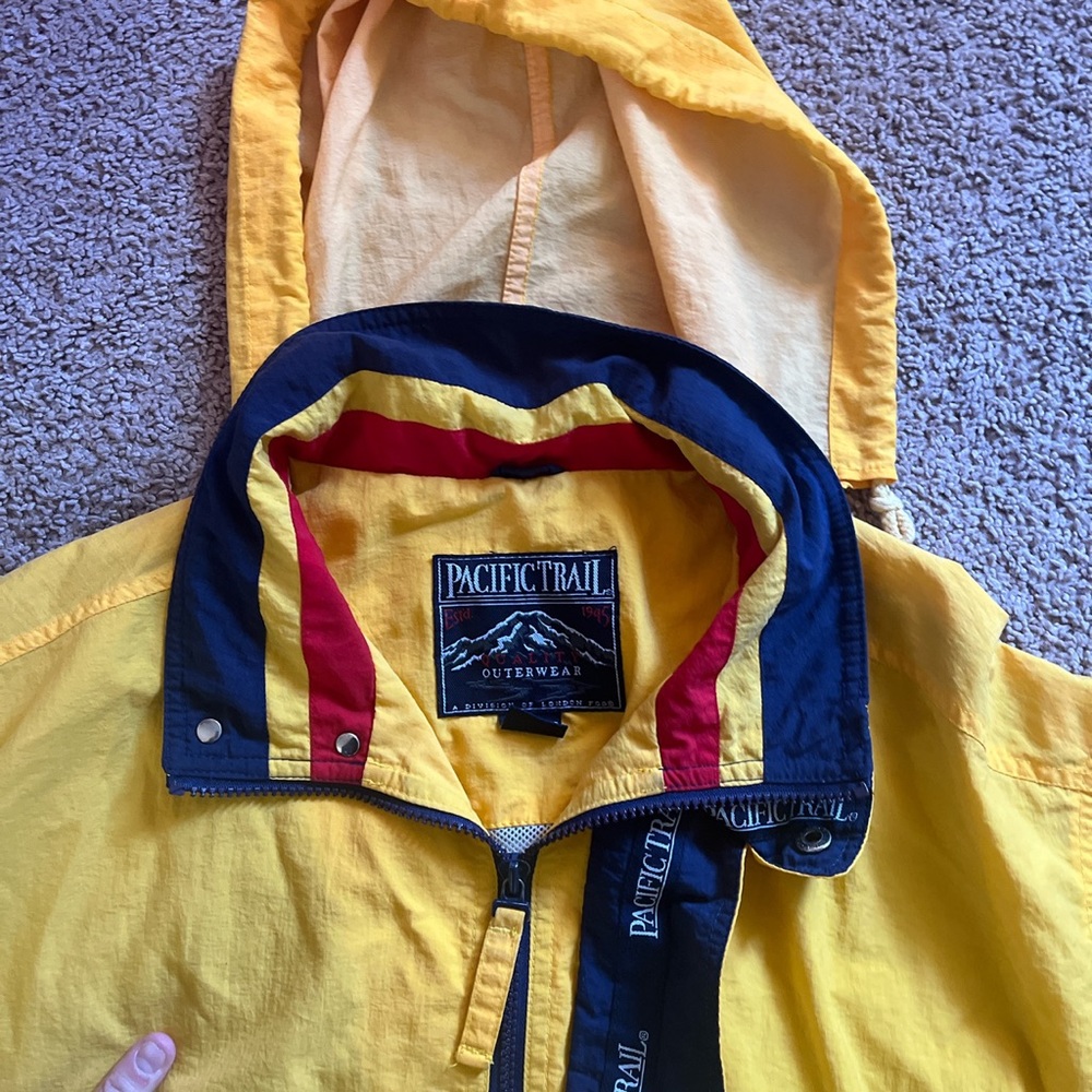 pacific trail windbreaker